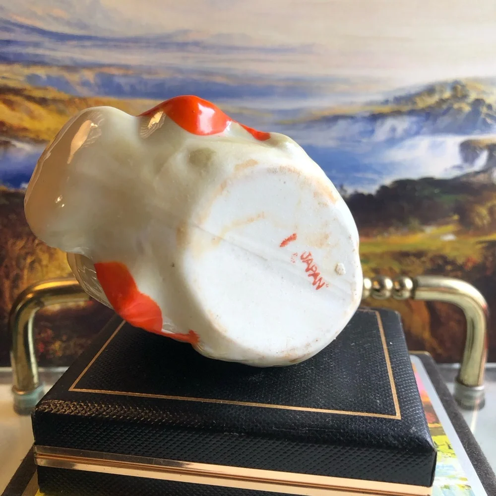🦢VINTAGE Ceramic Swan Figurine with Orange Beak - made in Japan 🦢